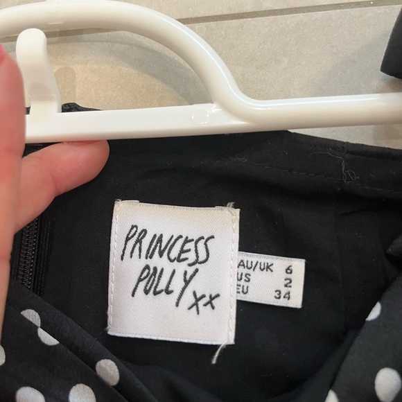 Princess Polly skirt size 2 - Picture 2 of 3